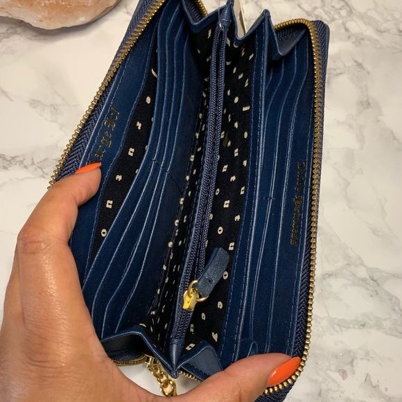 Juicy Couture key card holder and matching wallet - Picture 5 of 5